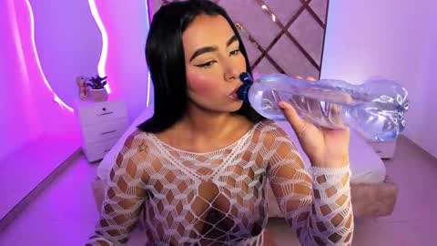 Maria Del Mar online show from March 10, 8:47 pm