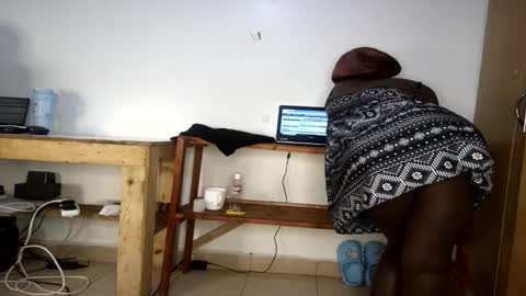 Nina online show from February 13, 9:38 am