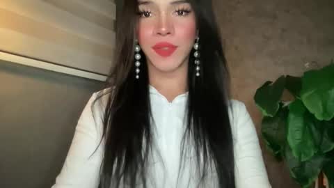 QUEEN online show from March 8, 7:06 pm