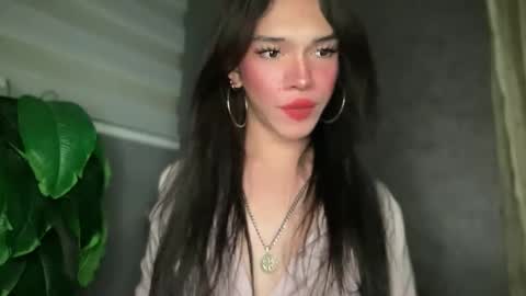 QUEEN online show from March 30, 1:34 pm