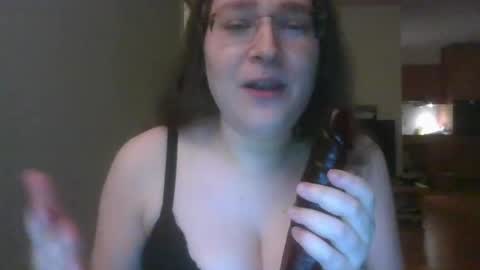 queenofthenights online show from June 6, 10:14 pm