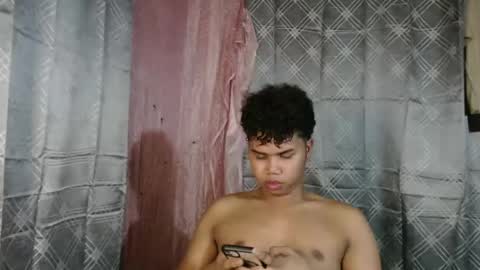 queenpinayebony_xx online show from May 13, 4:48 pm