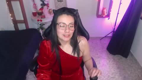 queenrose94 online show from March 7, 4:37 pm