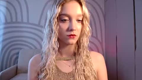 Serena XoXo online show from June 26, 9:14 am