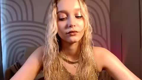 Serena XoXo online show from July 6, 2:03 pm