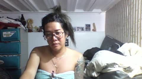 Snapshot of queenstefhanie chatting on February 10, 7:12 am stephanie online show from February 10, 7:12 am