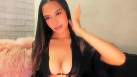 Val  -  online show from June 27, 3:33 am