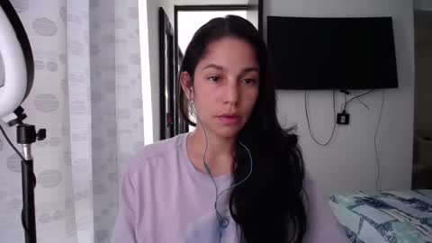 Snapshot of queenvictoria2023 chatting on January 6, 8:07 pm Paola online show from January 6, 8:07 pm