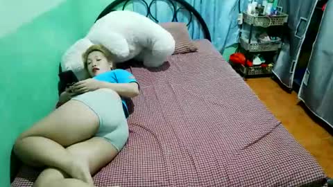 Snapshot of quelly40 chatting on January 31, 7:11 pm quelly40 online show from January 31, 7:11 pm