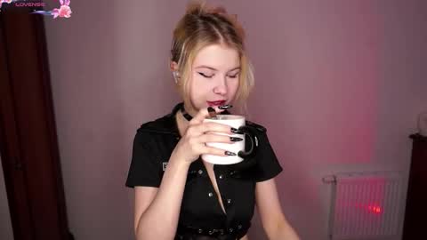 Tate online show from March 1, 6:15 am