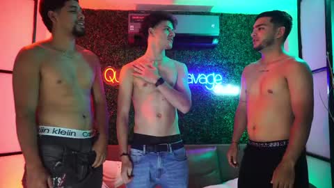 querhyussavagestuds online show from May 23, 9:30 pm