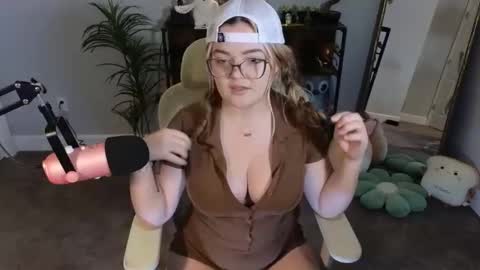 Bri online show from November 30, 2:37 am