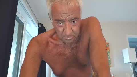 Snapshot of quest_one chatting on February 24, 1:03 am Jim online show from February 24, 1:03 am