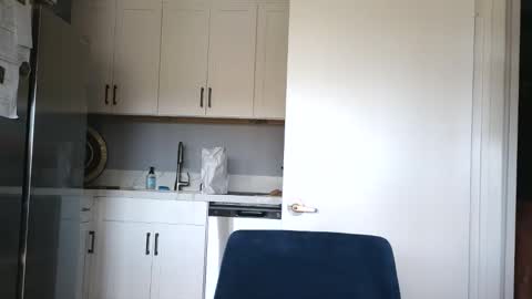 Snapshot of quest_one chatting on February 24, 6:28 pm Jim online show from February 24, 6:28 pm