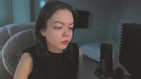 quietluxury online show from March 12, 12:44 pm