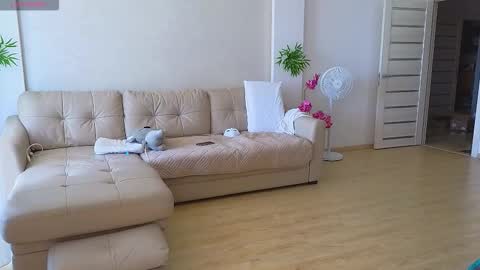 Snapshot of rabbits_couple chatting on September 11, 10:04 am Jess John online show from September 11, 10:04 am