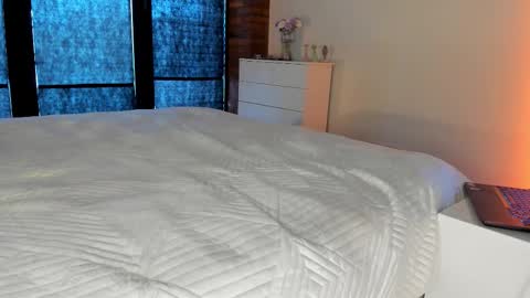 Sherryl online show from February 26, 9:19 am