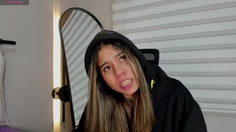 Rachell online show from December 18, 4:18 am