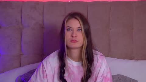 RachellSimpson online show from February 28, 5:04 am