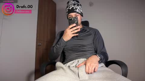 Snapshot of rafael_stone1 chatting on July 19, 12:58 am NEW IG online show from July 19, 12:58 am