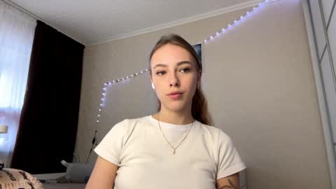 Snapshot of rafaelasan chatting on March 30, 7:20 am Eva online show from March 30, 7:20 am