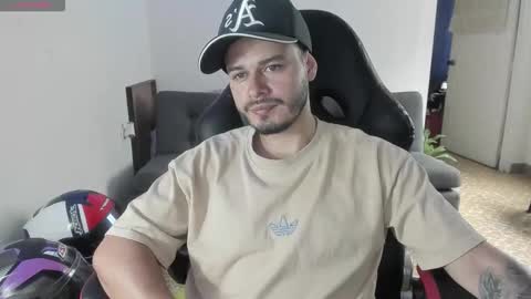 ragnar_lothbrok77 online show from September 13, 7:24 pm