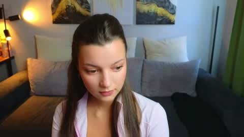 rainevi online show from March 28, 12:16 pm