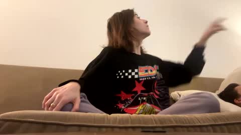 Snapshot of raiyvyn chatting on February 10, 6:09 am Ray Ray online show from February 10, 6:09 am