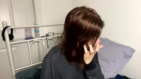 Snapshot of raiyvyn chatting on February 22, 4:51 am Ray Ray online show from February 22, 4:51 am