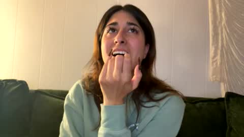 Ray Ray online show from March 31, 3:52 am