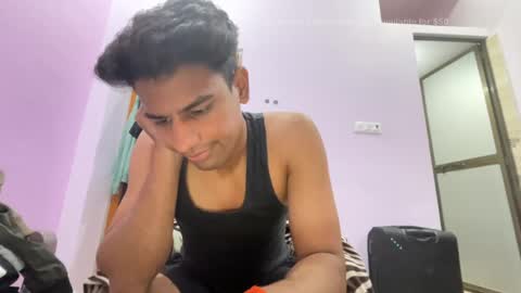 Snapshot of raju_smith chatting on December 21, 12:34 pm raju_smith online show from December 21, 12:34 pm