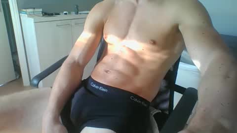 Snapshot of ramonjoosse2001 chatting on May 15, 12:12 pm ramonjoosse2001 online show from May 15, 12:12 pm