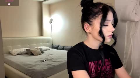 Snapshot of randiburt_ chatting on February 3, 4:01 pm Luna online show from February 3, 4:01 pm