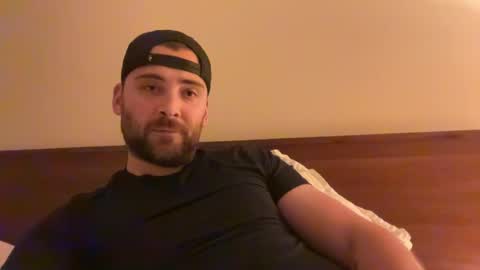 randomdude5950 online show from July 3, 2:18 am