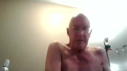 Snapshot of randyfit50 chatting on December 28, 2:33 am Randy online show from December 28, 2:33 am
