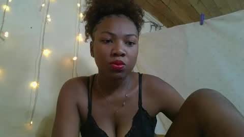 Snapshot of rantamarie chatting on April 14, 5:24 am Rantamarie online show from April 14, 5:24 am