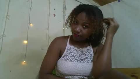 Snapshot of rantamarie chatting on April 15, 7:04 am Rantamarie online show from April 15, 7:04 am