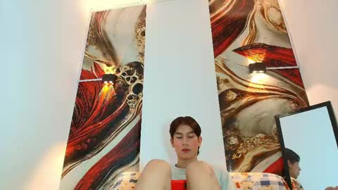 raphael_nyon1 online show from April 30, 4:19 am