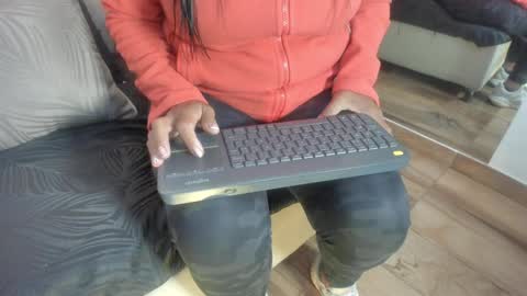 Raquel Moore  online show from February 9, 12:53 pm