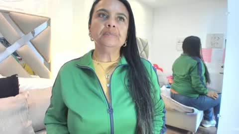 Raquel Moore  online show from March 5, 12:34 pm