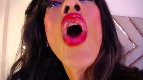 RAVEN FOXTER online show from June 11, 5:44 pm