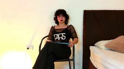   online show from May 12, 11:40 am