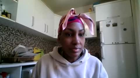 ravenbby online show from April 16, 8:59 am