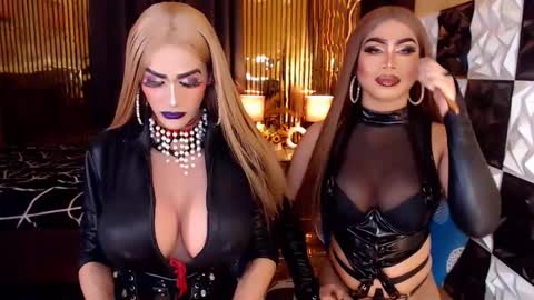Snapshot of ravenmystiquex chatting on May 10, 10:48 pm ravenmystiquex online show from May 10, 10:48 pm
