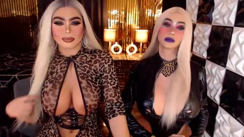 Snapshot of ravenmystiquex chatting on May 27, 9:50 am ravenmystiquex online show from May 27, 9:50 am