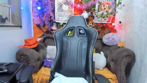 RavenN  online show from December 20, 11:28 am