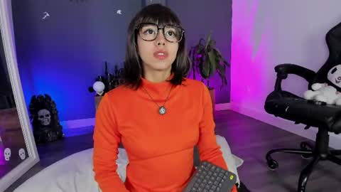 Snapshot of ravenwitch_ chatting on June 29, 5:57 pm Raven Witch online show from June 29, 5:57 pm