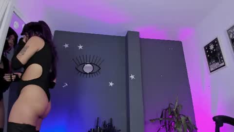 Snapshot of ravenwitch_ chatting on July 20, 2:08 pm Raven Witch online show from July 20, 2:08 pm