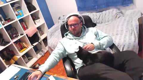 ravingr3d3 online show from February 5, 12:04 am