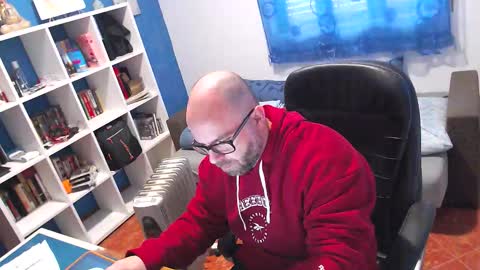 ravingr3d3 online show from March 6, 8:55 am